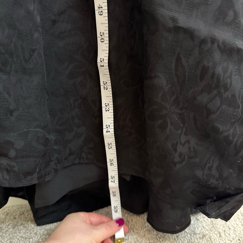 Elegant‎ Black Cut-Out Midi Dress - Picture 12 of 12